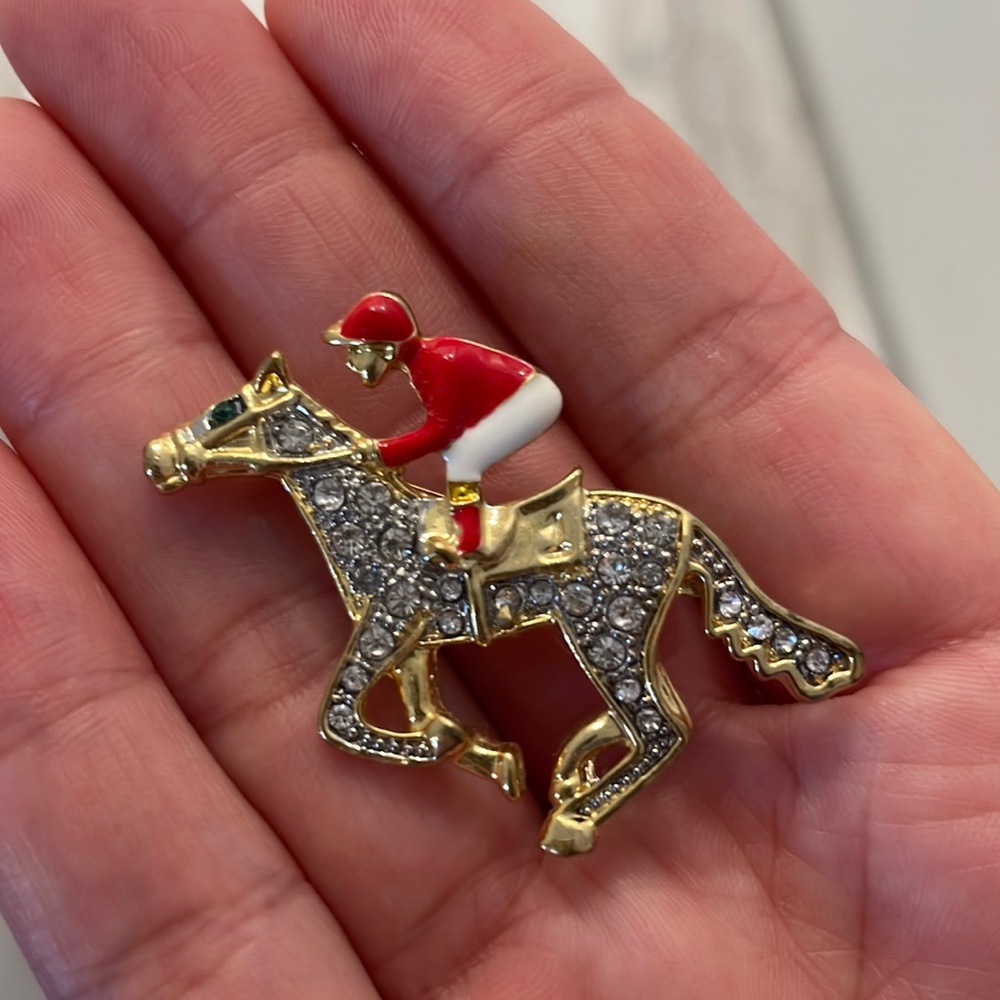 Horse race, track, equestrian horse, racing, brooch, pin